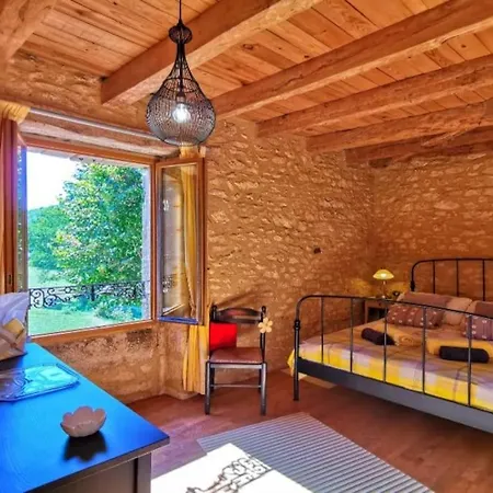 La Forge, Le Banquet Aux Eyzies